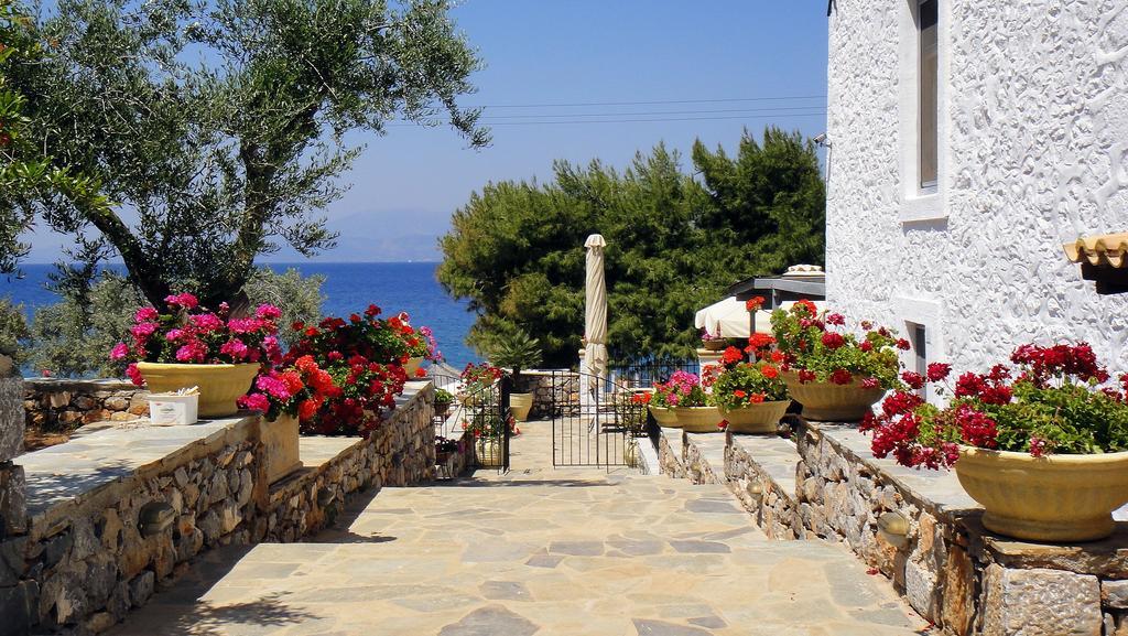 Four Seasons Hydra Luxury Suites Exterior foto